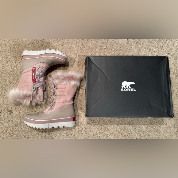 Sorel Joan of Arctic Mauve Vapor Winter Boots - Picture 2 of 7